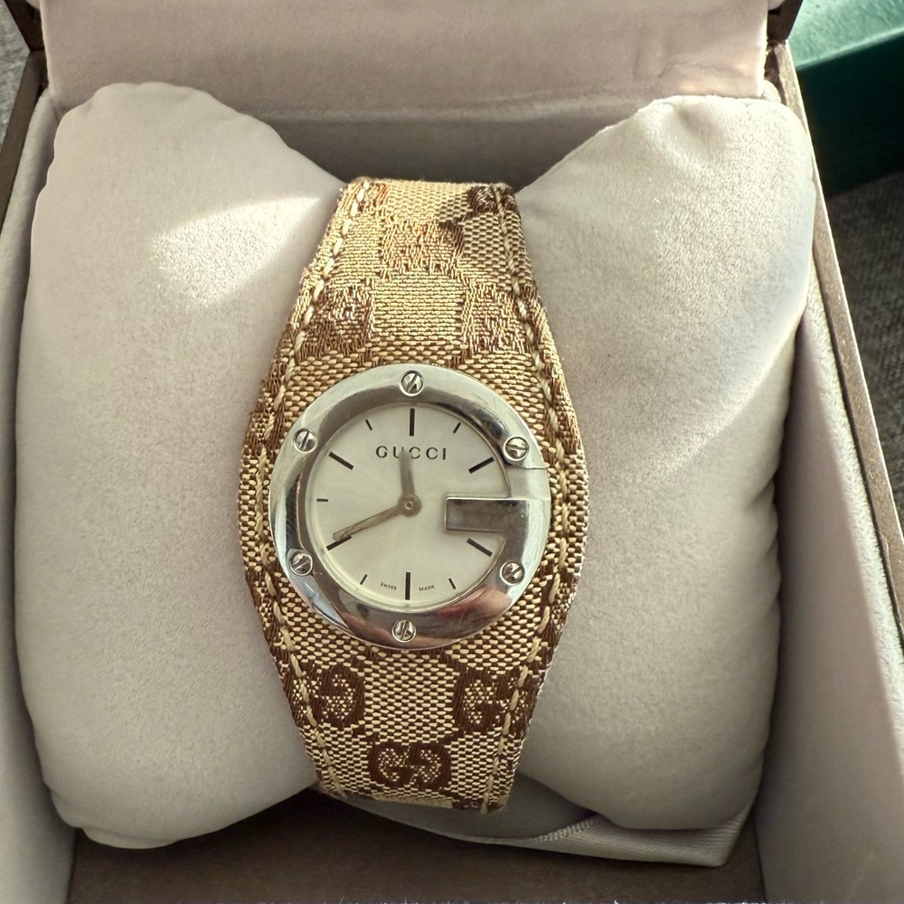 Gucci Gold and Brown Women's Watch